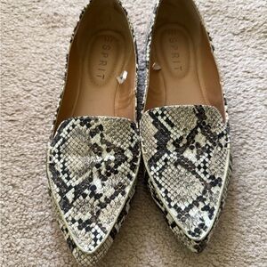 Esprit Black and Cream Snakeskin Flats